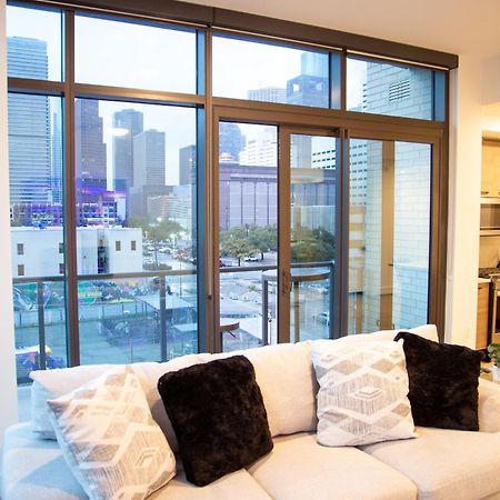 Cozy Home Toyota Center Хюстън Екстериор снимка